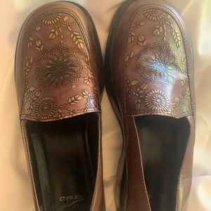 Dansko Women’s Brown Flowerful Shoes